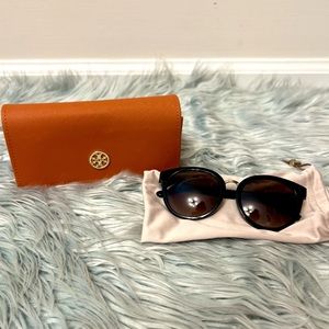 TORY BURCH SUNGLASSES🧡